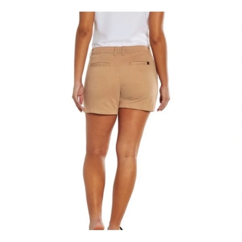 BANANA REPUBLIC | Soft Stretch Chino Shorts - Picture 3 of 16